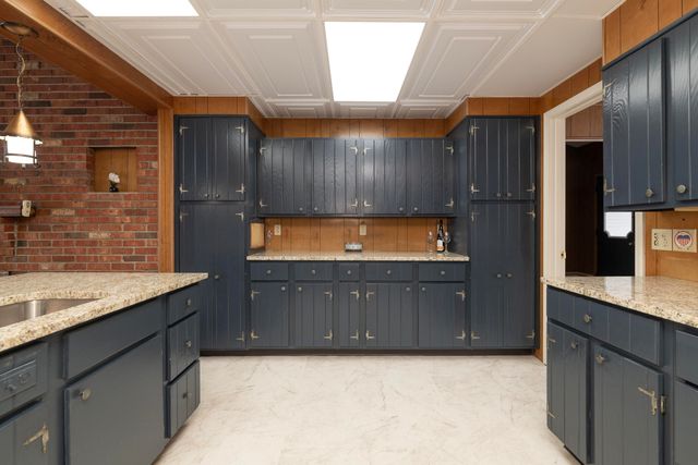 1017 Azaleamum Drive, Three Rivers, MI 49093