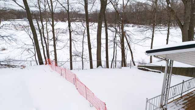 1017 Azaleamum Drive, Three Rivers, MI 49093