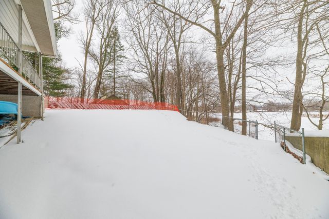 1017 Azaleamum Drive, Three Rivers, MI 49093