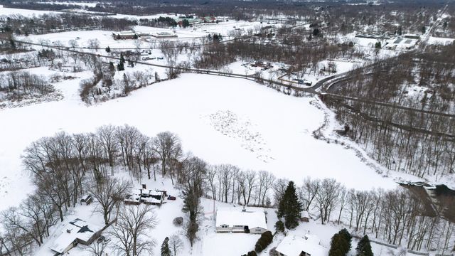 1017 Azaleamum Drive, Three Rivers, MI 49093