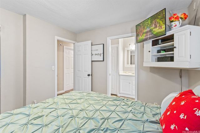 84-561 Manuku Street, Waianae, HI 96792