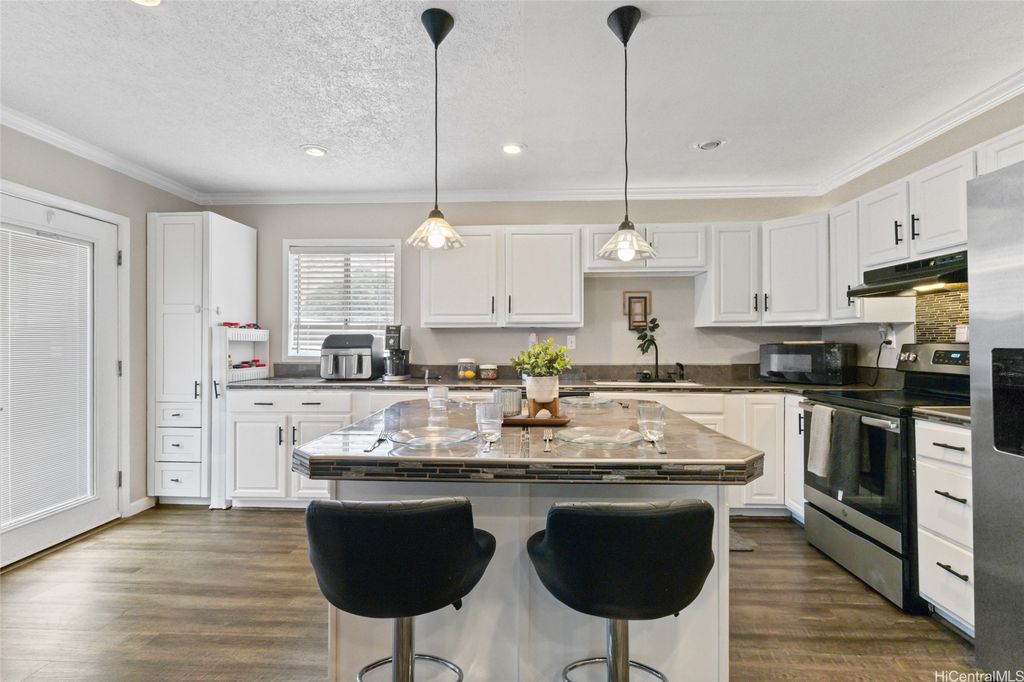 84-561 Manuku Street, Waianae, HI 96792