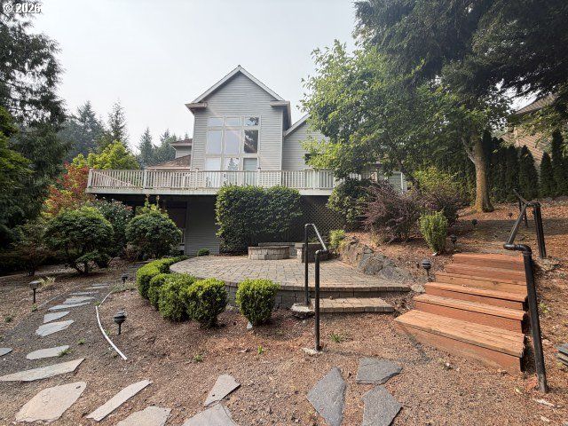 17115 Sw SOREN Ct, Beaverton, OR 97007