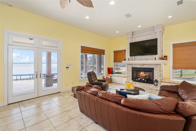 133 Forest Ridge Road, Trinidad, TX 75163
