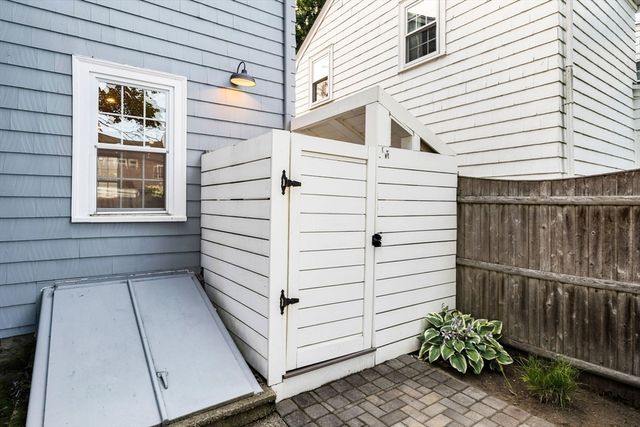 53 Sargent Rd, Swampscott, MA 01907