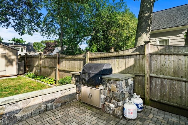 53 Sargent Rd, Swampscott, MA 01907