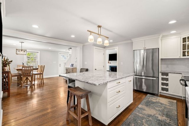 53 Sargent Rd, Swampscott, MA 01907