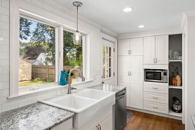 53 Sargent Rd, Swampscott, MA 01907