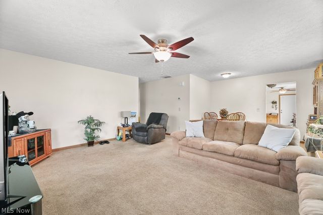 109 Monticello Circle, Elyria, OH 44035