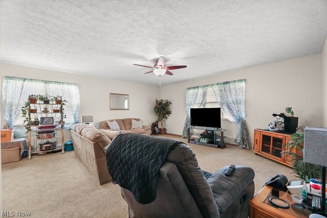 109 Monticello Circle, Elyria, OH 44035