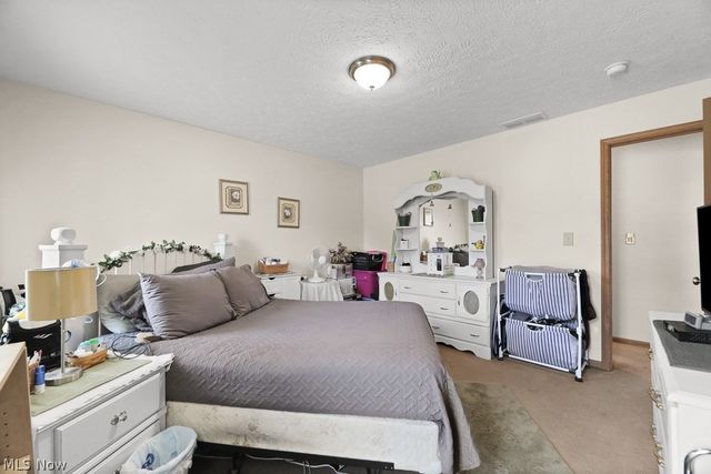 109 Monticello Circle, Elyria, OH 44035