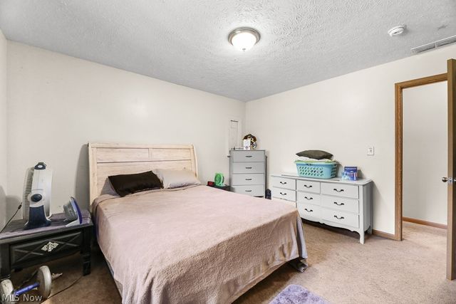 109 Monticello Circle, Elyria, OH 44035