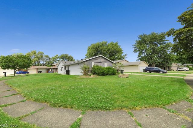 109 Monticello Circle, Elyria, OH 44035