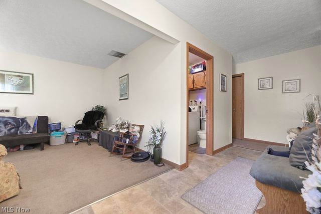 109 Monticello Circle, Elyria, OH 44035