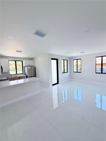 12330 SW 219th St, Miami, FL 33170