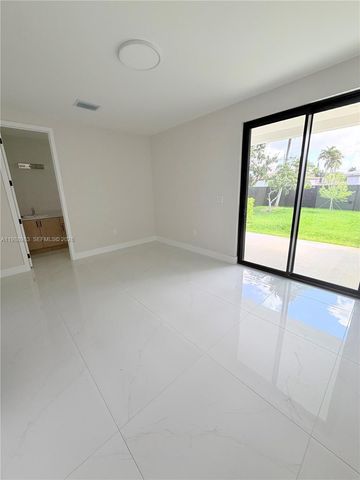 12330 SW 219th St, Miami, FL 33170