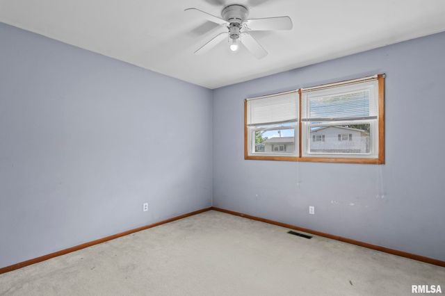 16 DELMAR Drive, Springfield, IL 62703