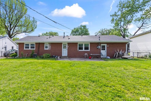 16 DELMAR Drive, Springfield, IL 62703