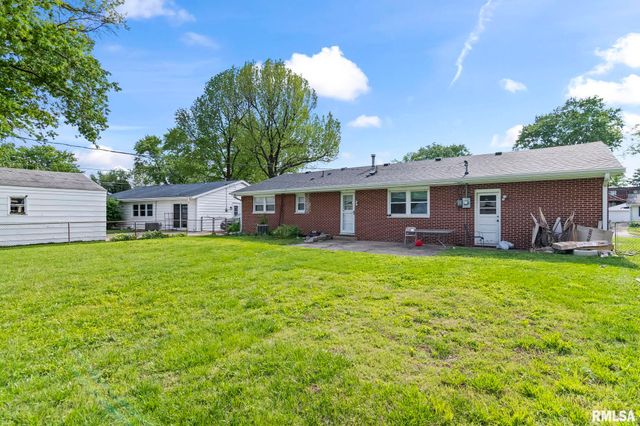 16 DELMAR Drive, Springfield, IL 62703