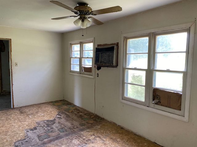 880 ALLEN DR, Saltillo, TN 38370