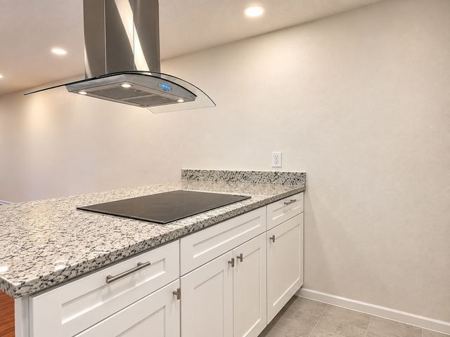 5923 Harvest Hill Road 2089, Dallas, TX 75230