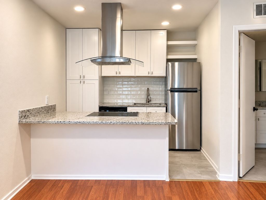 5923 Harvest Hill Road 2089, Dallas, TX 75230