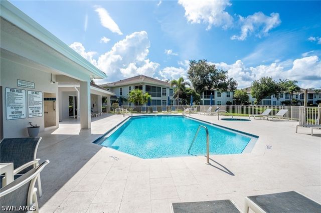 1896 Seville BLVD 1711, Naples, FL 34109