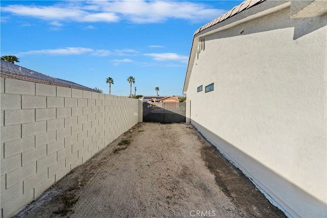 68135 Encinitas, Cathedral City, CA 92234