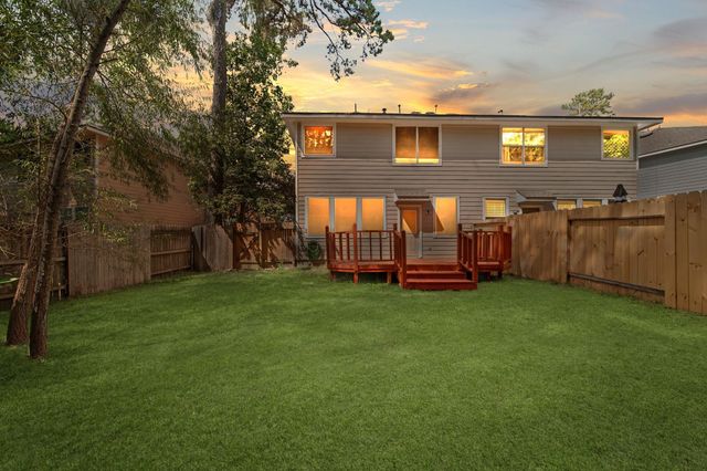 38 E Stedhill Loop, The Woodlands, TX 77384