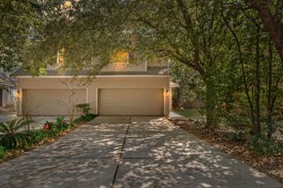 38 E Stedhill Loop, The Woodlands, TX 77384