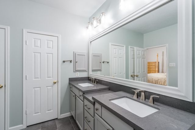 1211 Campton Court, Houston, TX 77055