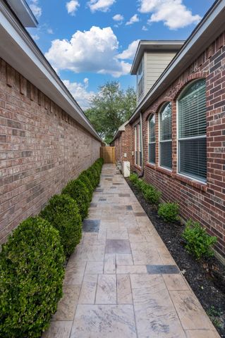 1211 Campton Court, Houston, TX 77055