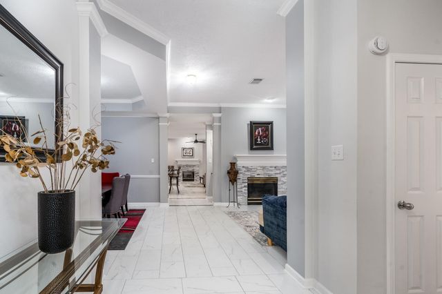 1211 Campton Court, Houston, TX 77055