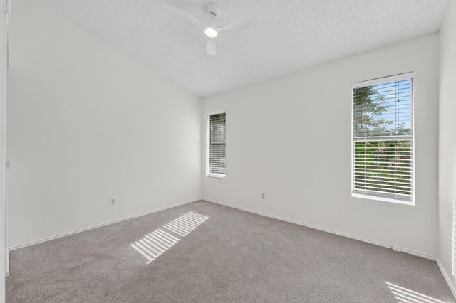 512 Eberhart LN 203, Austin, TX 78745