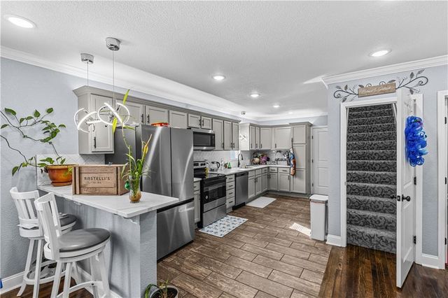 6004 Park Avenue, Kansas City, MO 64130