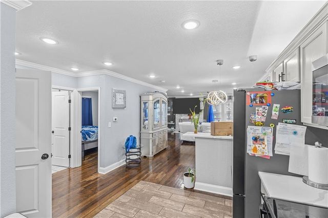 6004 Park Avenue, Kansas City, MO 64130