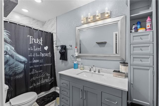 6004 Park Avenue, Kansas City, MO 64130