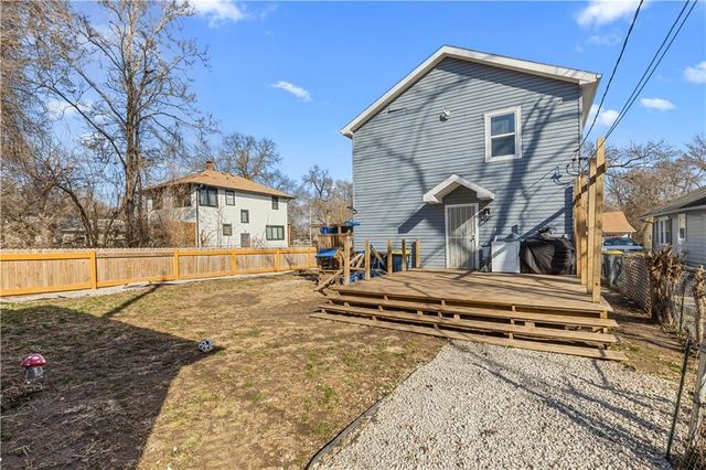 6004 Park Avenue, Kansas City, MO 64130