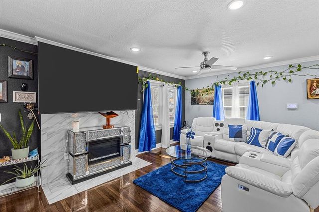 6004 Park Avenue, Kansas City, MO 64130