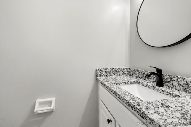 6160 S Madison Place 6160-D, Tulsa, OK 74136