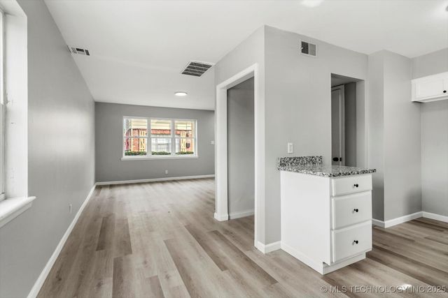 6160 S Madison Place 6160-D, Tulsa, OK 74136