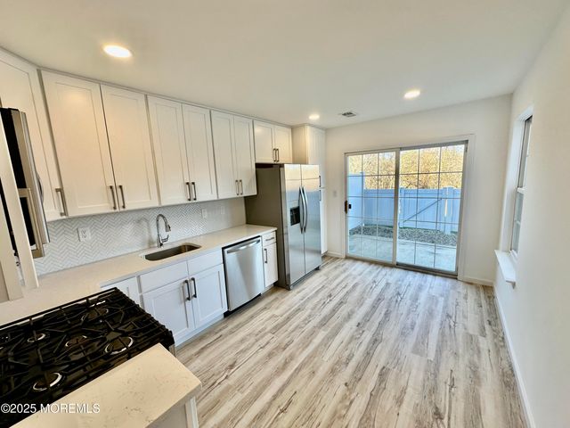 51 Picket Place, Freehold, NJ 07728