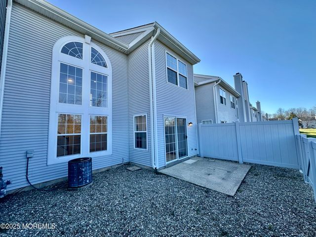 51 Picket Place, Freehold, NJ 07728