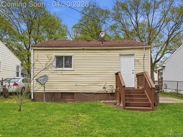 764 E Tennyson Avenue, Pontiac, MI 48340