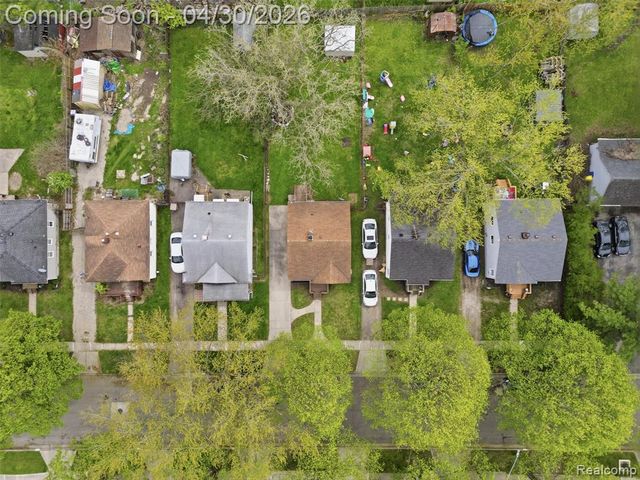 764 E Tennyson Avenue, Pontiac, MI 48340