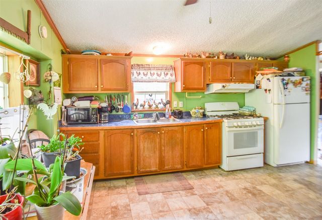 202 Dons Drive, Coldwater, MI 49036