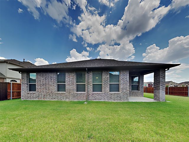1024 Meadowlark Avenue, Forney, TX 75126
