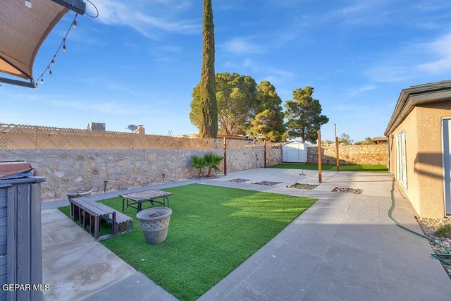 3709 ROSLYN Drive, Horizon City, TX 79928
