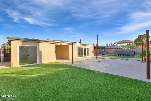 3709 ROSLYN Drive, Horizon City, TX 79928
