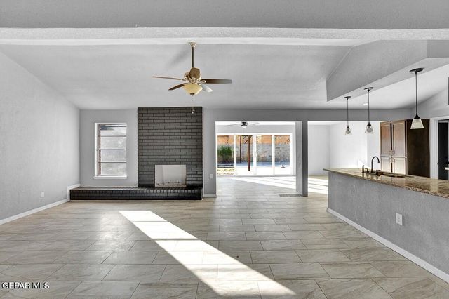 3709 ROSLYN Drive, Horizon City, TX 79928